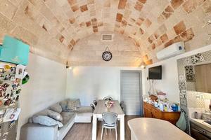 casa indipendente con locale