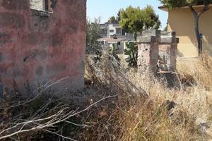 Casolare da ricostruire di m 60 e 1,5 ha di terren