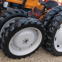 Set di gomme strette per trattore same lamborghini