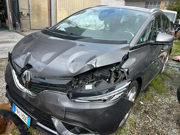 Renault  Grand Scenic 