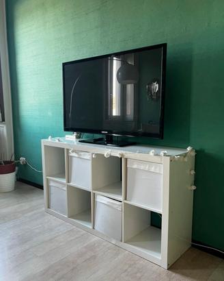 Scaffale a cubi Ikea in legno bianco