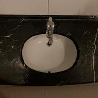 Lavabo bagno con marmo