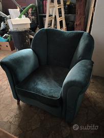 Poltrona In Velluto colore Blu Petrolio/Ottanio