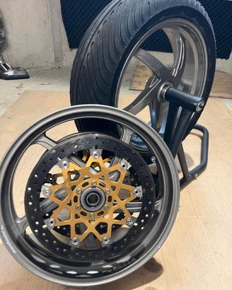 Cerchi  Ducati 998 a 5 razze + dischi + cavalletto