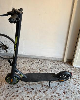 Monopattino elettrico Artengo