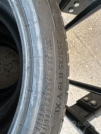 Gomme BARUM Bravuris 5 255/35 R19 Y XL usate