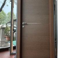 PORTA A UN BATTENTE EFFETTO WENGE’