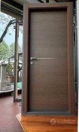 PORTA A UN BATTENTE EFFETTO WENGE’