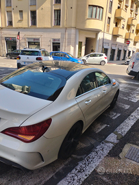 CLA 200 allestita esterno Premium