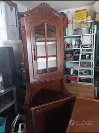 Collezione di Mobili Antichi e Vintage in Legno