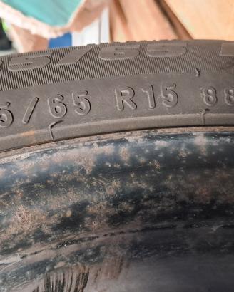pneumatici invernali su cerchi 185/65 r 15