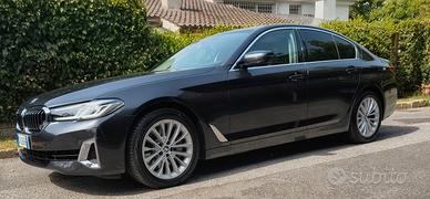 BMW 530 I X DRIVE LUXURY LINE