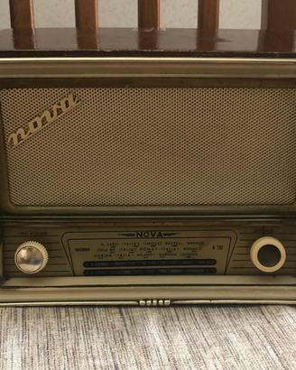 Radio vintage, epoca anni 50, marca NOVA, mod. 732