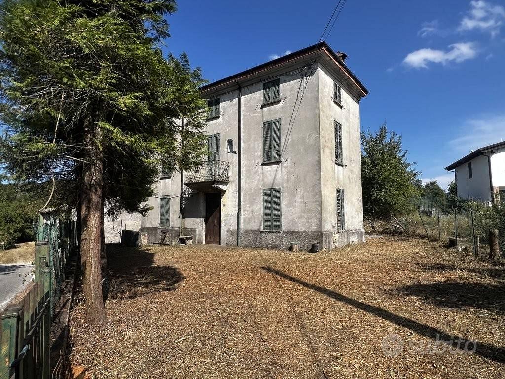 Rustico / Casale di 250 m² con più di 5 locali e b - Vista 3