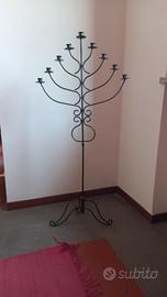 Candelabro da terra in ferro battuto