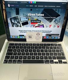 MacBook Air 13 2022 13 pollici M2 256-8GB usato