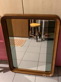 specchio con cornice