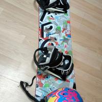 Tavola snowboard APO Blend con attacchi e accessor