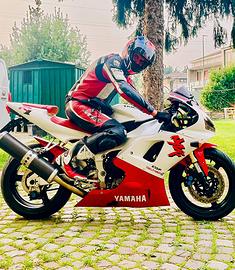 Yamaha r1