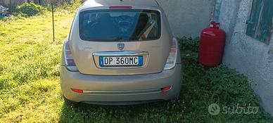 lancia ypsilon 1.3 multijet da riparare o pezzi
