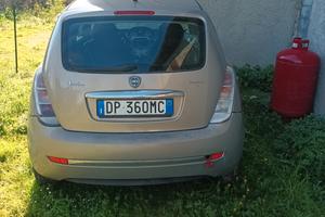 lancia ypsilon 1.3 multijet da riparare o pezzi