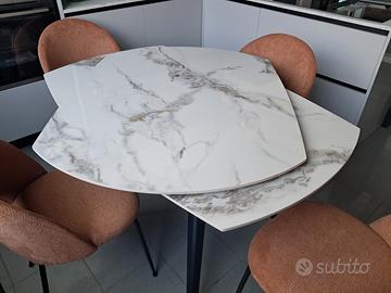 Tavolo allungabile in ceramica