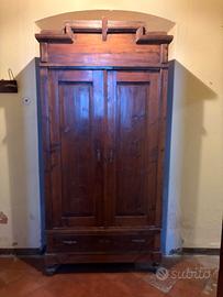 Antico Armadio Guardaroba dell'Ottocento in Legno
