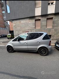 Mercedes molto spaziosa