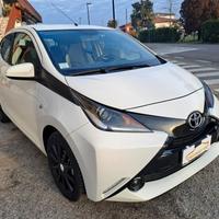 Toyota Aygo 1.0 VVT-i 69 CV 5 porte x-cool