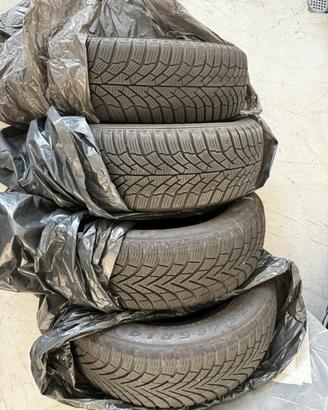 Set 4 gomme 175/65 R14 invernali 2024