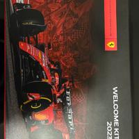 Welcome Kit Ferrari 2023 "parziale" con litografia