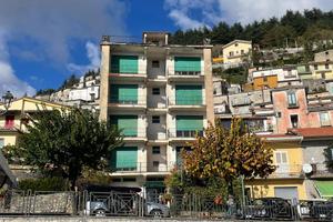 Intero stabile con terrazza panoramica