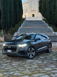 Audi Q8 50 TDI FULL OPTIONAL