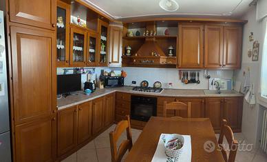 Cucina in rovere usata