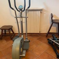 Ellittica Doymo tenuta molto bene