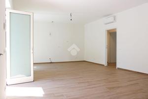 4 LOCALI A PUTIGNANO