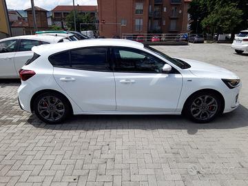 Ford Focus St Line X 