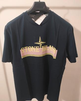 T-Shirt Stone Island blu varie taglie disponibili.