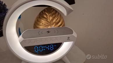 Radio sveglia a colore con musica rilassante .