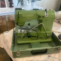 macchina da cucire Elna grasshopper  svizzera 1940