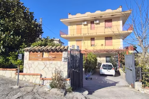 3 LOCALI A MONREALE