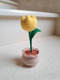 Tulipano in vaso all'uncinetto