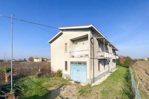 CASA INDIPENDENTE A BRONI