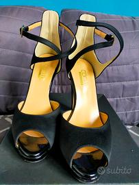 Scarpe Neri, tacco alto Taglia 39