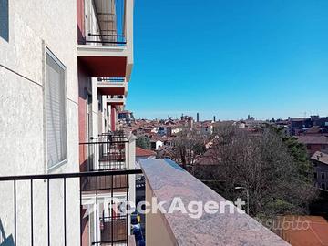 Appartamento signorile con balcone panoramico e po