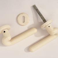 Set di 2 maniglie per porta interna in plastica