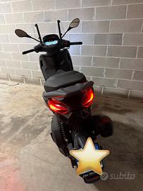 Piaggio BEVERLY 300 S HPE nero opaco