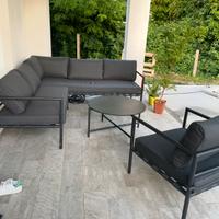 Divano angolare + poltrona+tavolino