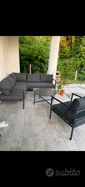 Divano angolare + poltrona+tavolino