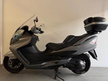 Suzuki Burgman AN 400 LUX